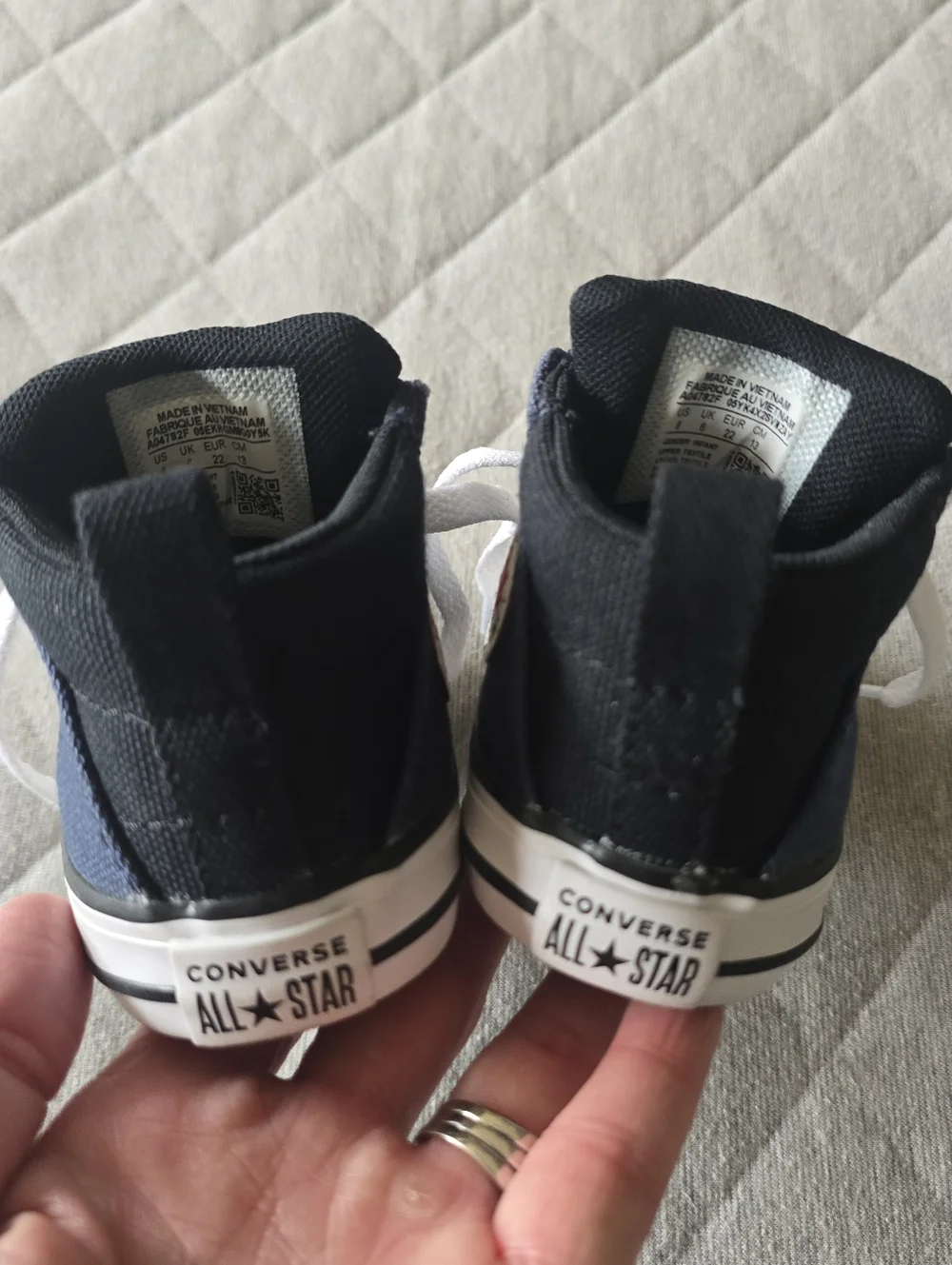 Converse‎ Chuck Taylor All Star Axel Mid ShoeNavy Infant Toddler Size 6